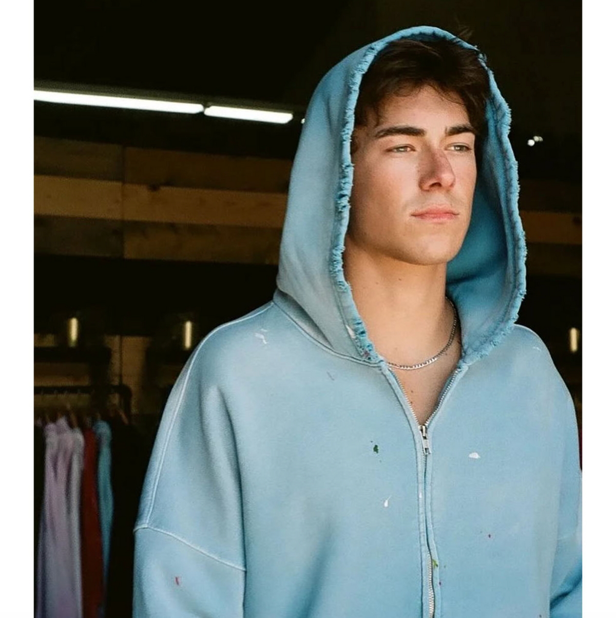 Oversized Sun-Fade Zip Hoodie – Vintage Washed Streetwear Jacket