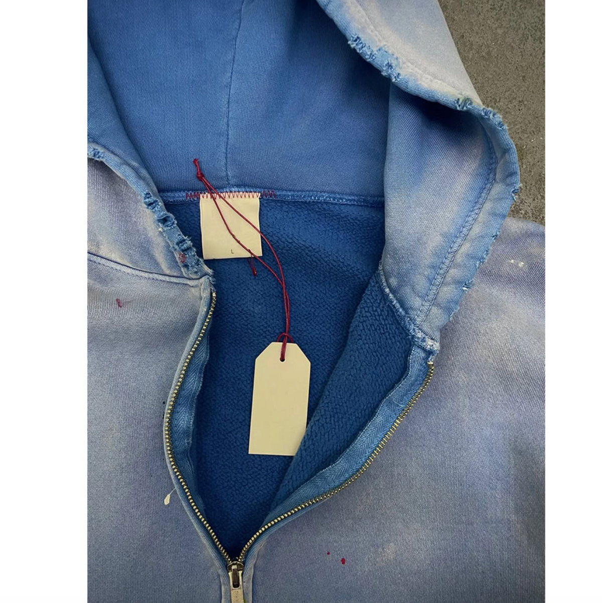 Oversized Sun-Fade Zip Hoodie – Vintage Washed Streetwear Jacket