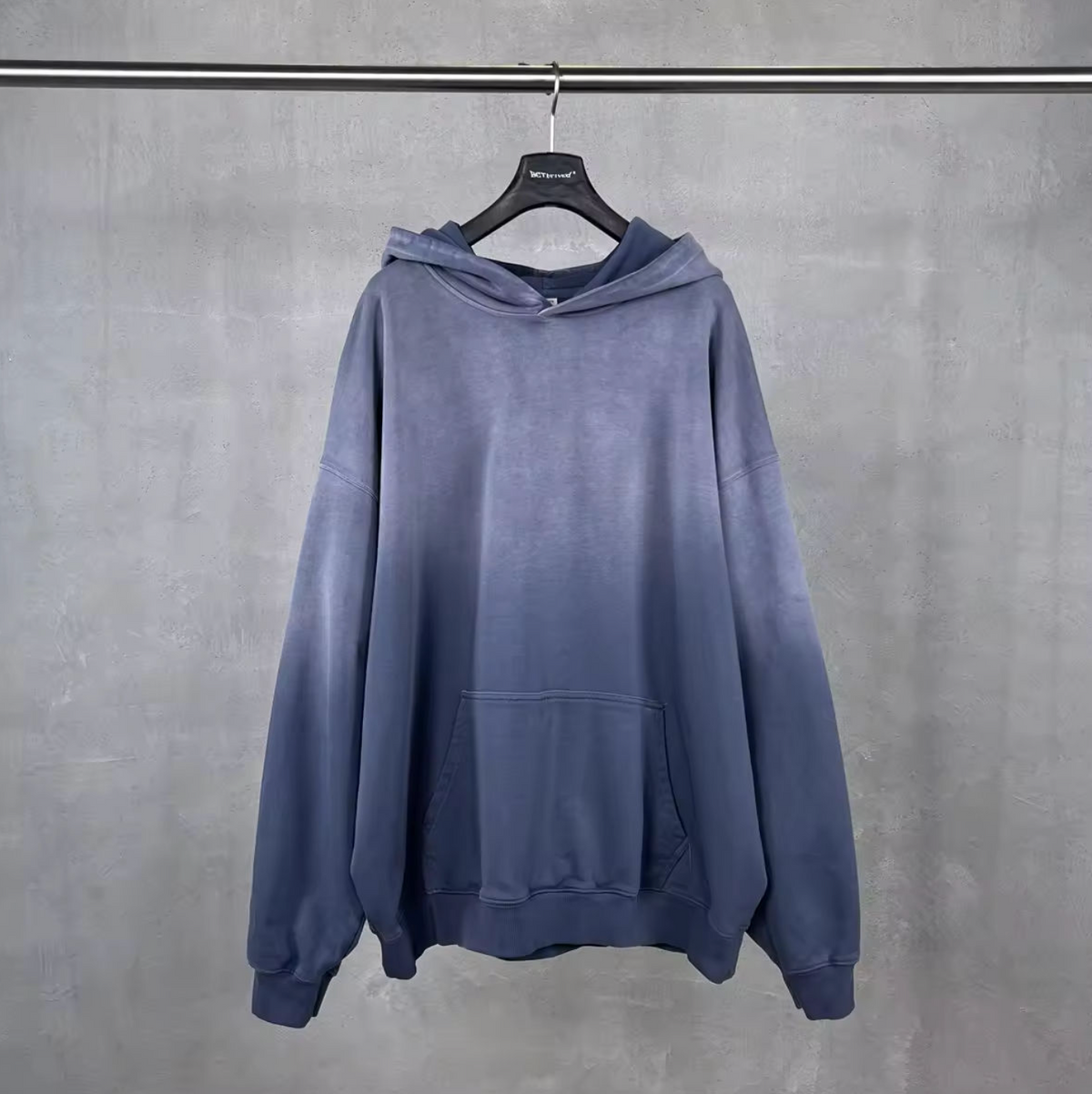 Heavyweight Hoodie – Premium Oversized Streetwear Essential